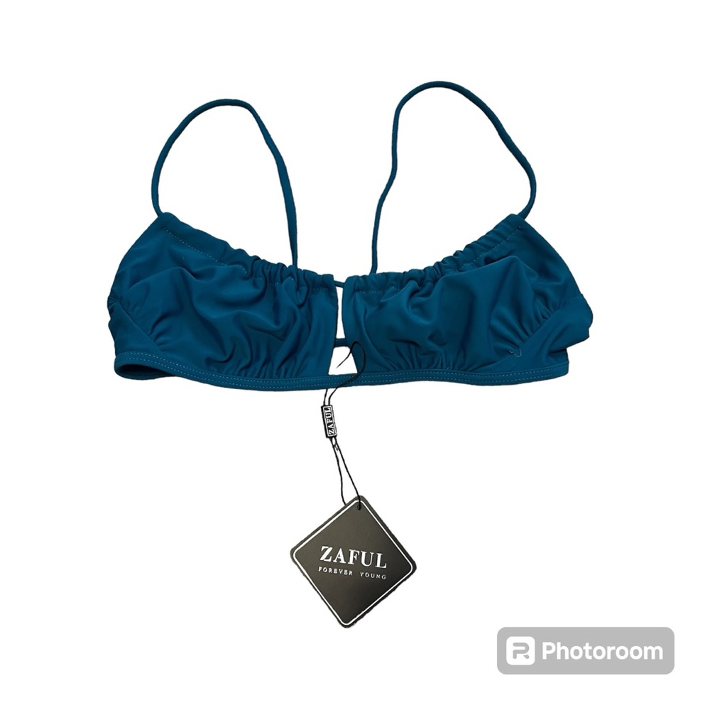 Zaful NWT size medium women’s teal bikini top